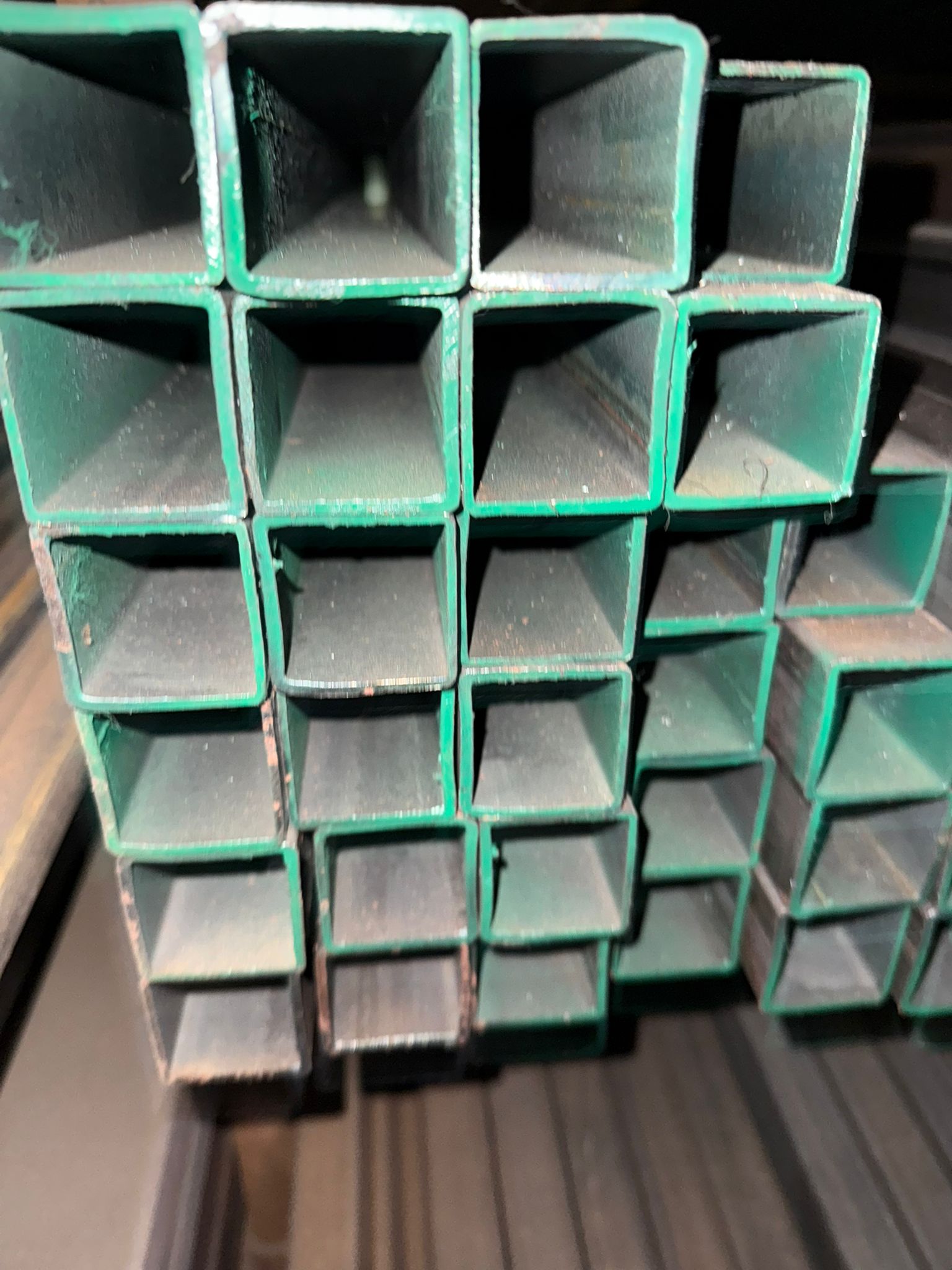 Tube carré - modèle 3